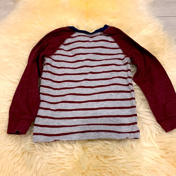 Carter’s Long Sleeve Shirt with Stripes in Maroon/Gray with Old Navy Jeans in 3T - Picture 5 of 9